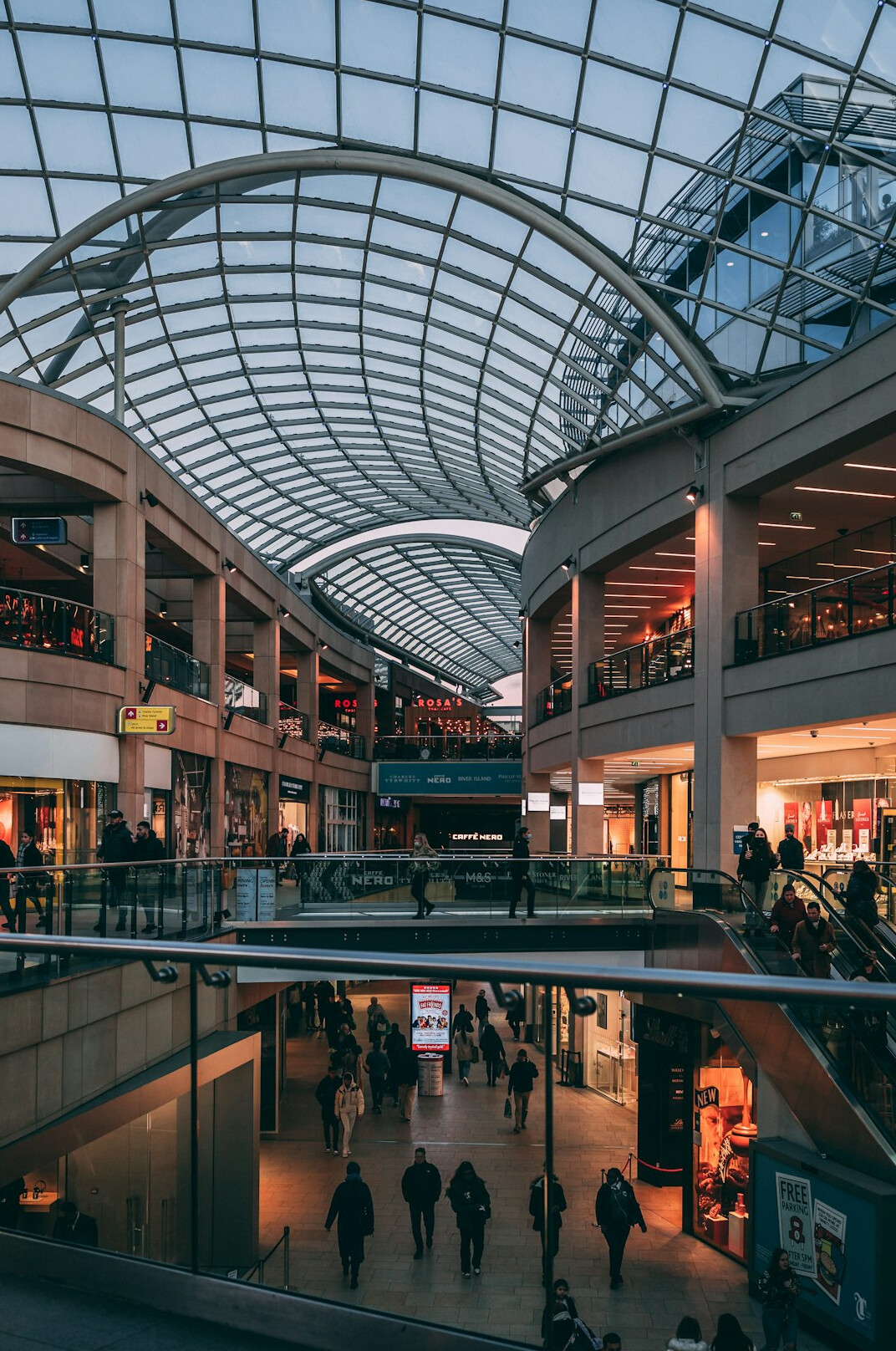 busy shopping mall crowd